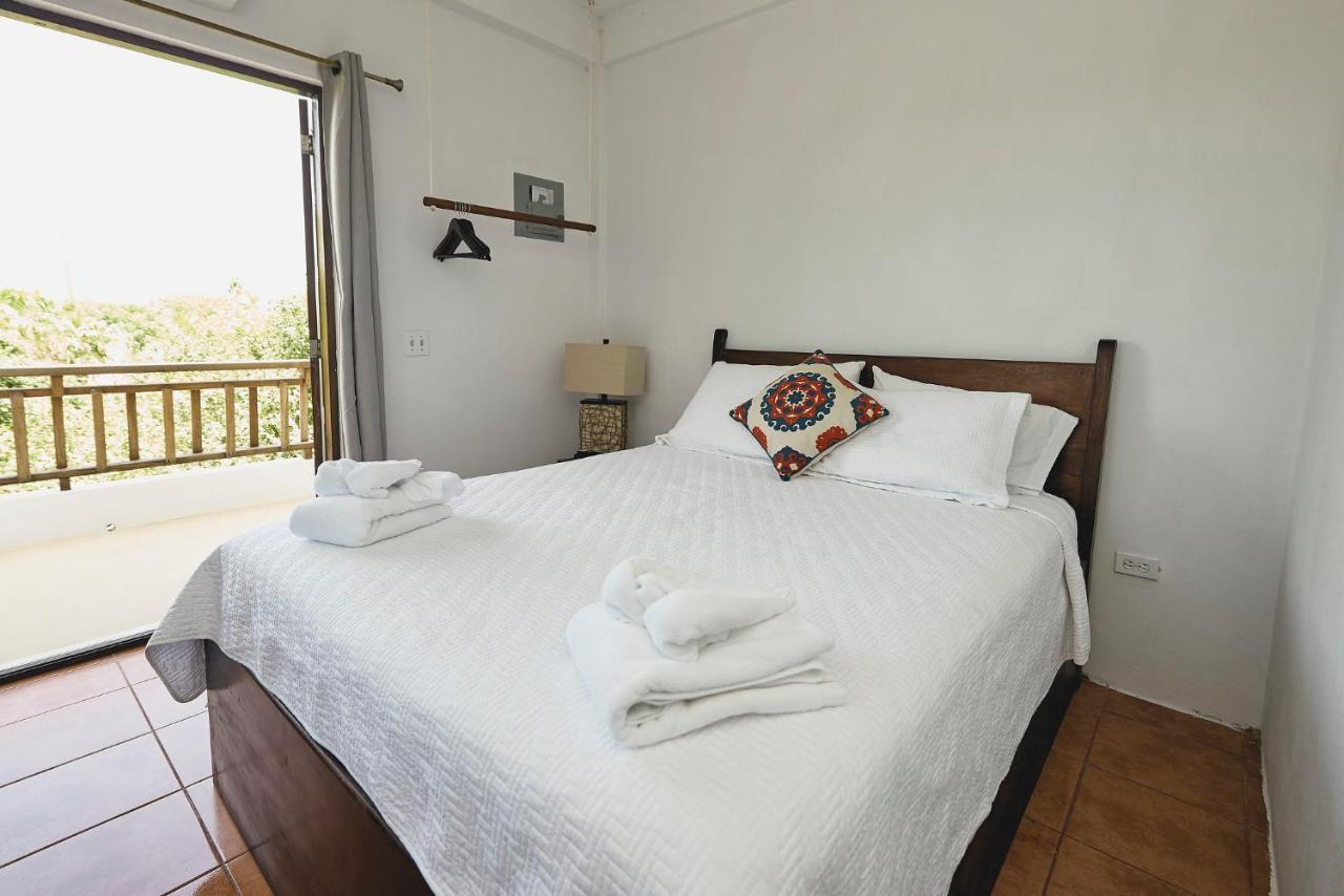 We'Yu Boutique Hotel Caye Caulker Extérieur photo